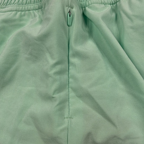 Lululemon Hotty Hot High Rise Shorts - Picture 4 of 11